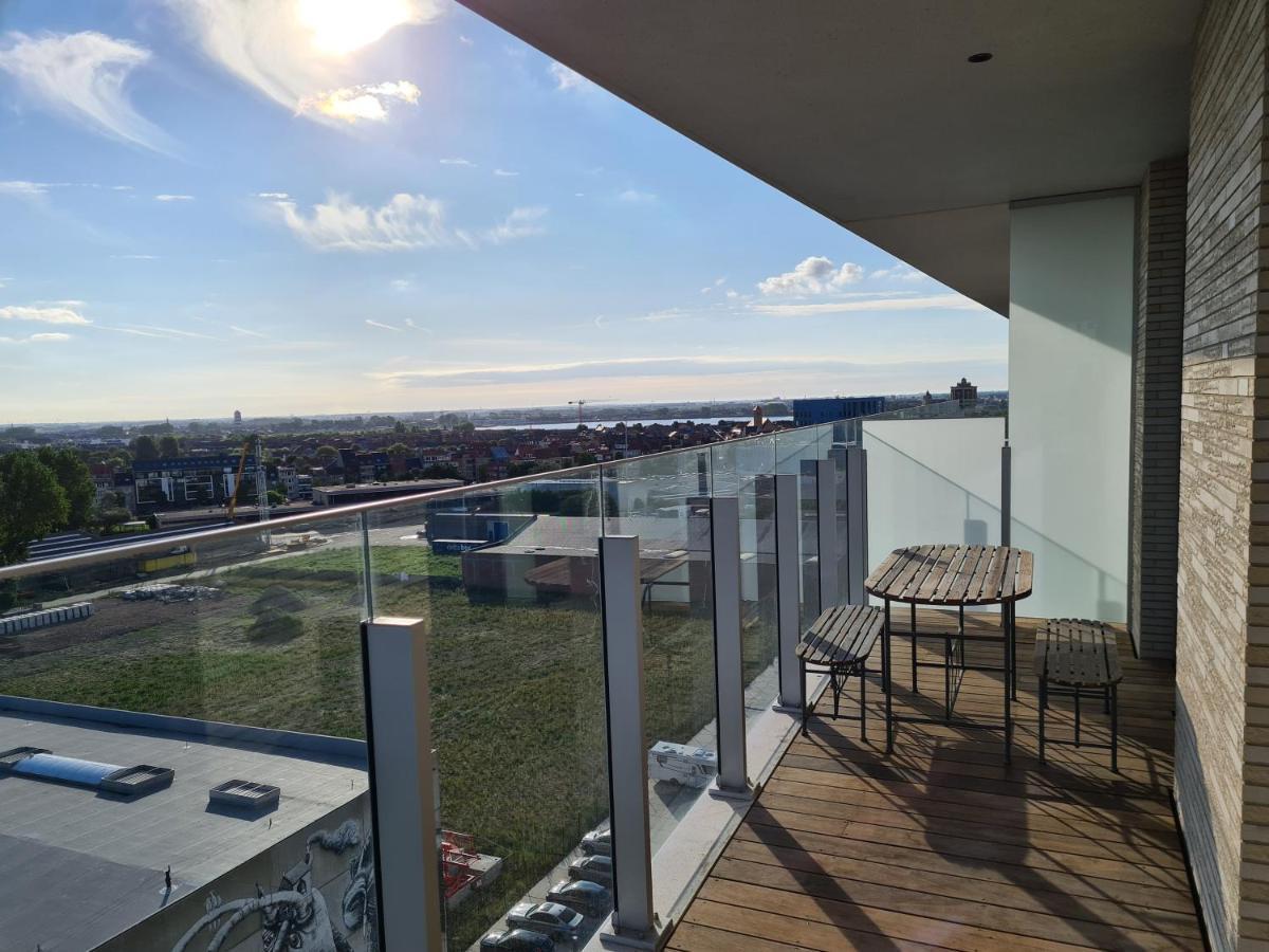 Central Park Tower Sea View Residence With Pool And Gym Остенде Экстерьер фото