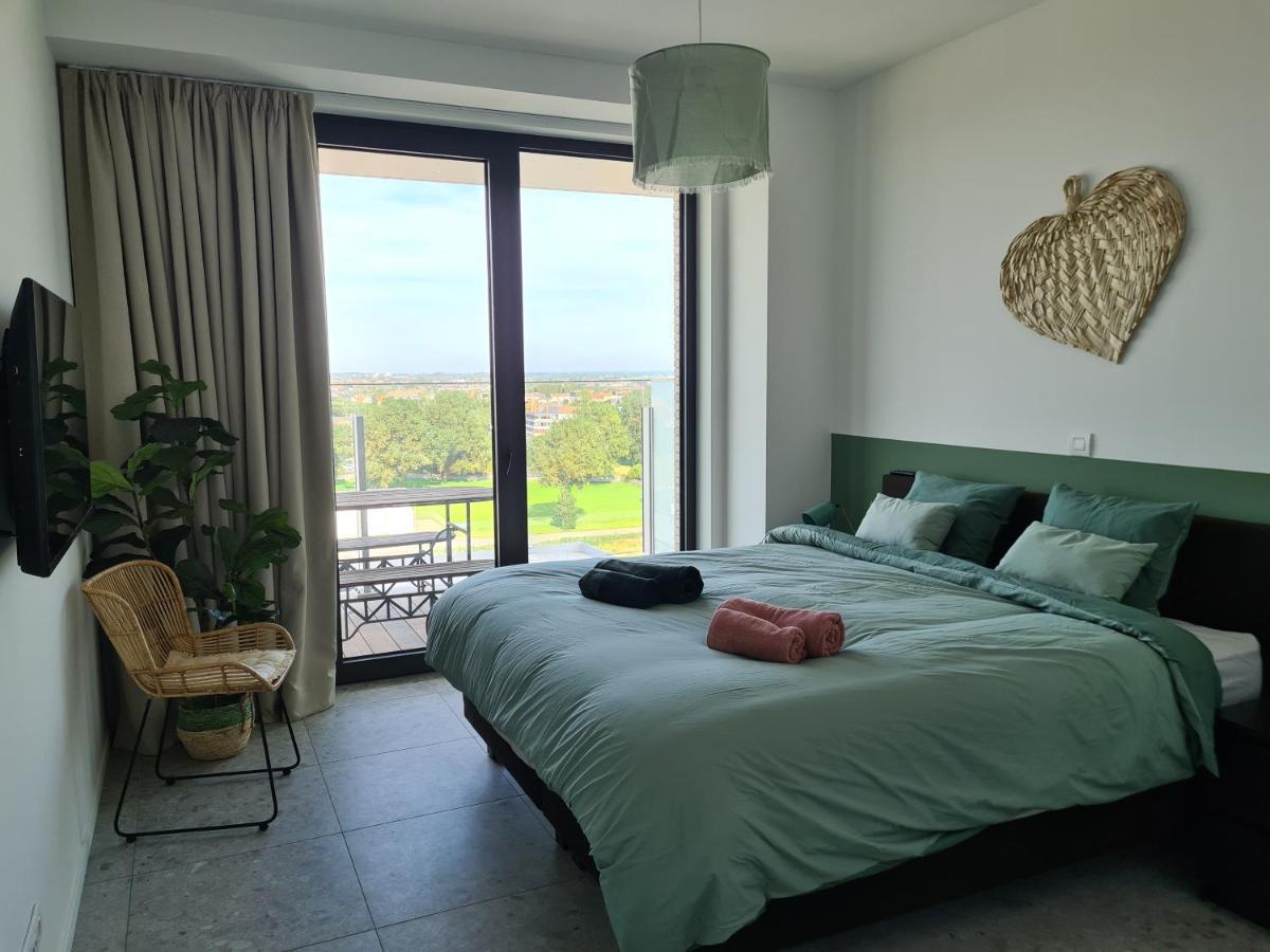 Central Park Tower Sea View Residence With Pool And Gym Остенде Экстерьер фото